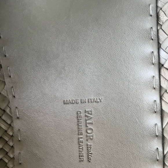 FALOR: Italian leather bag by Falor in Sage green - Picture 10 of 10